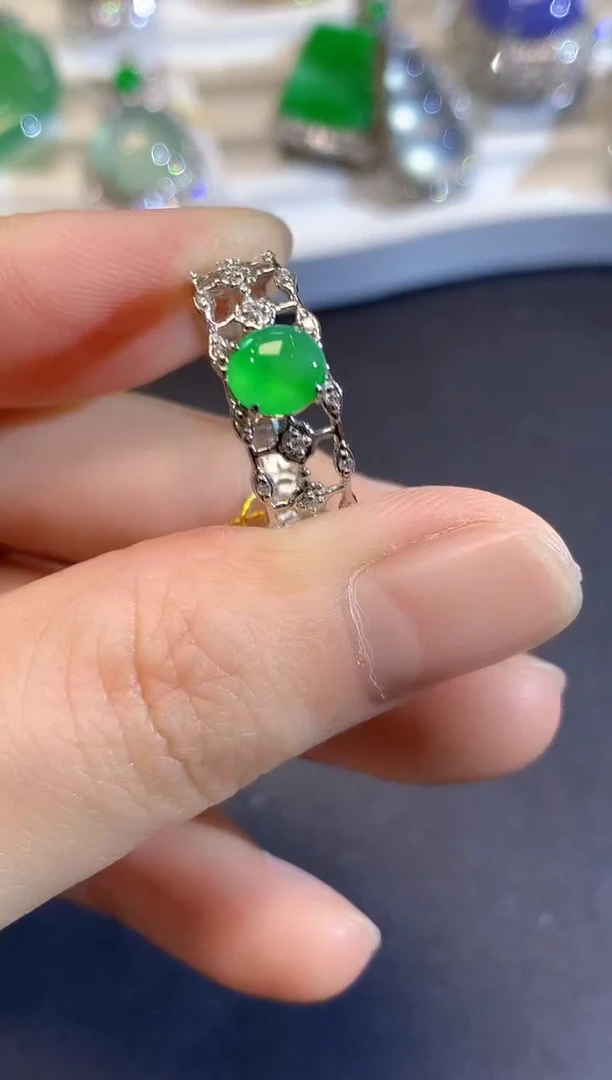 18K金镶嵌戒指翡翠A14 多样性发货一件