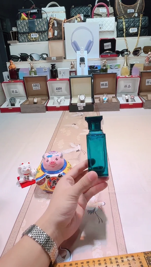 瓷片瓷器 库房到期 全部地板价@@1