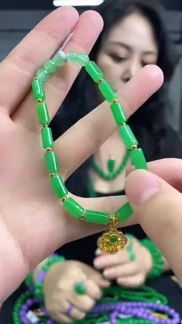 未镶嵌手链翡翠闪购链接 多样性发其一颜色微差