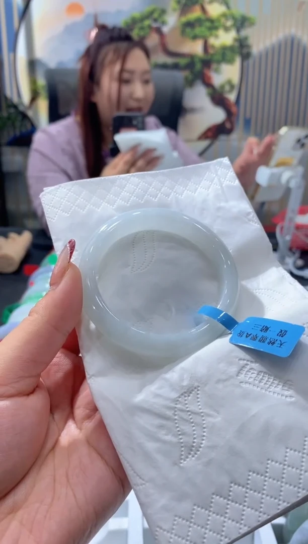 【闪购商品】翡翠手镯未镶嵌00008945