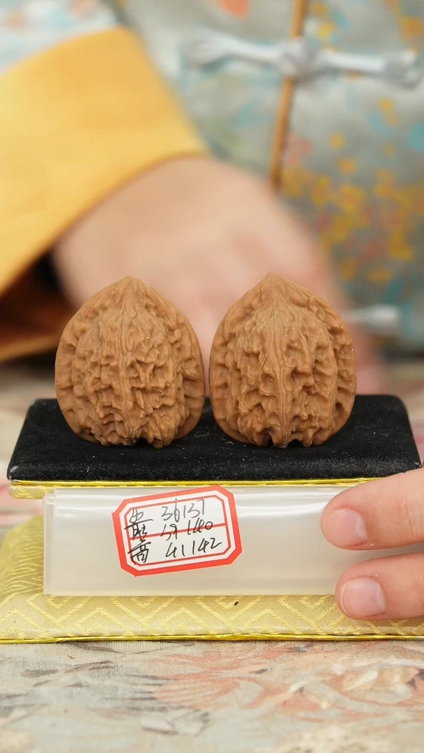 【闪购商品】文玩核桃把件赤龙鸡心