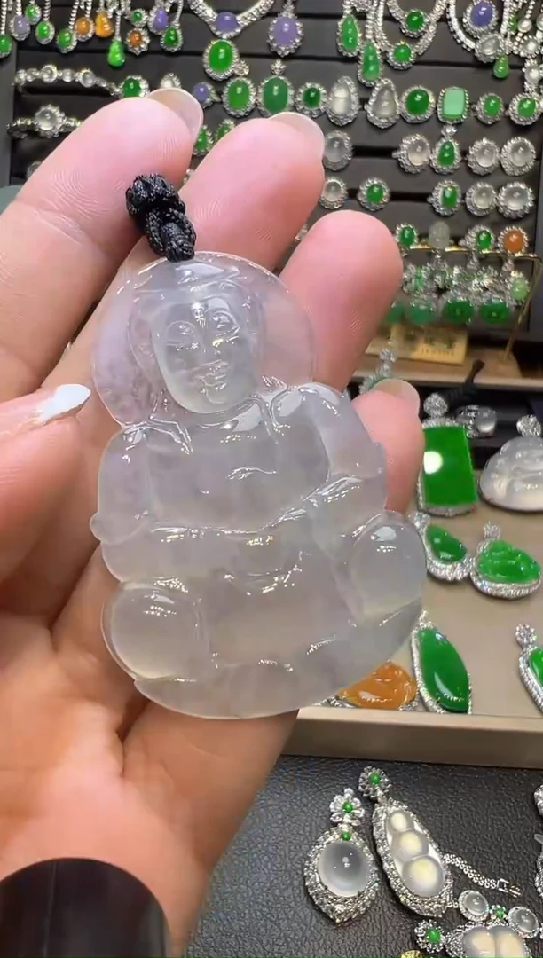 颈饰未镶嵌翡翠观音