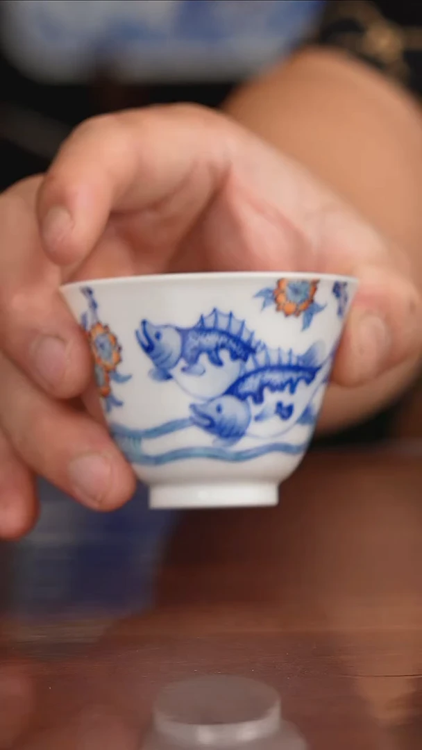 晓月窑青花斗彩主人杯
