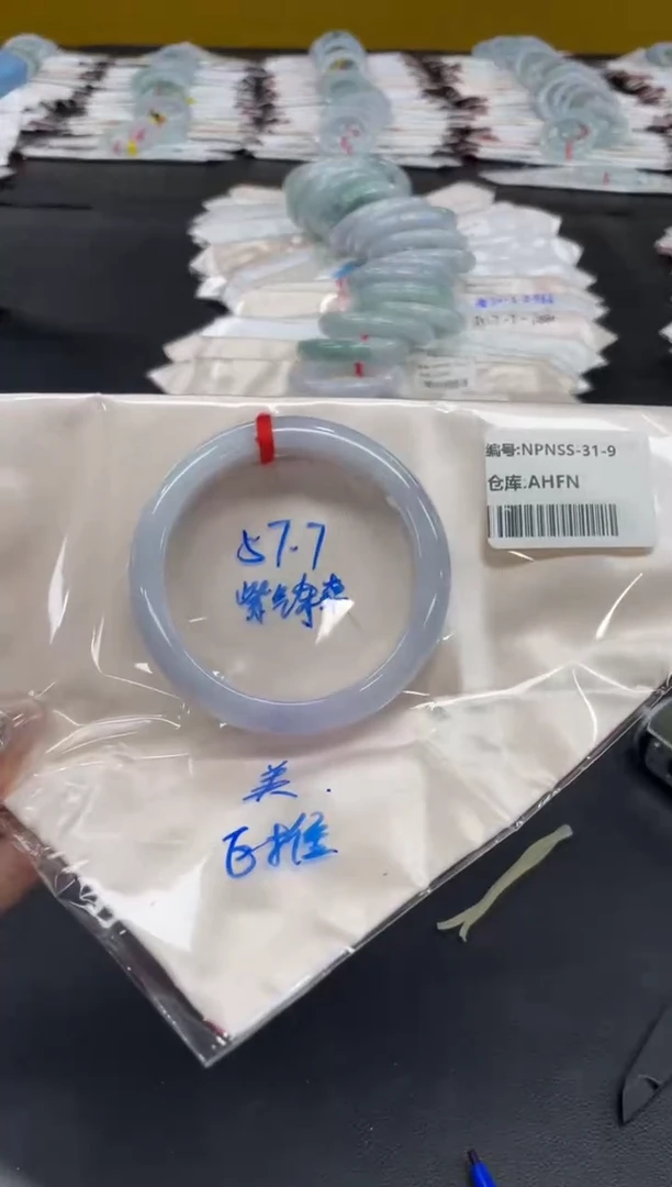 未镶嵌手镯翡翠翡翠手镯