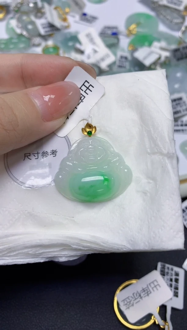 颈饰18K金镶嵌翡翠天然缅甸翡翠A货百元以上9元证书费自理