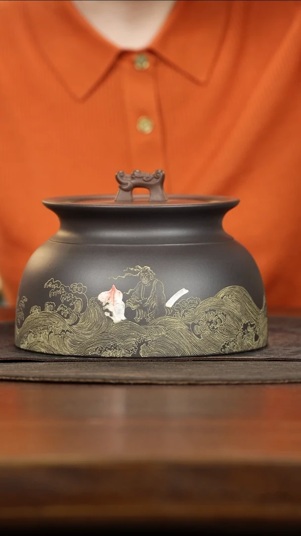 紫砂茶叶罐瑞兽钮黑料卡盖描金刻浪花老者茶叶罐