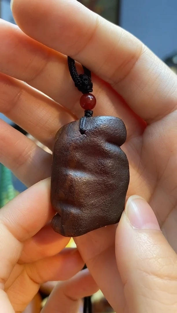 琥珀颈饰未镶嵌吊坠