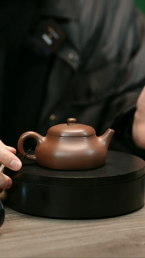 茶壶紫砂A****措H2104赵信军光素六方静乐