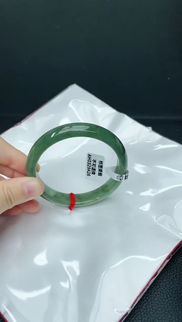 翡翠手镯未镶嵌天然A货翡翠62