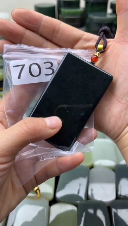 未镶嵌和田玉珠宝半成品牌子