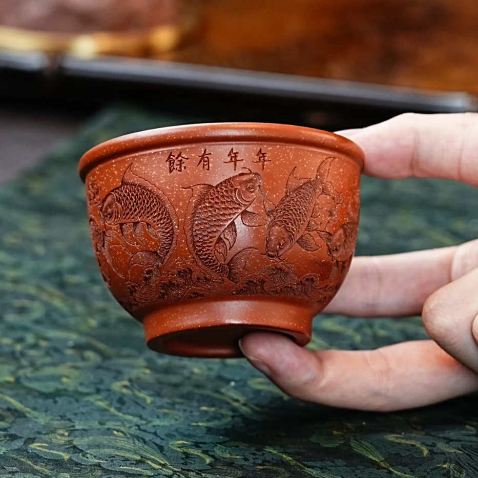 宜兴正宗紫砂刻绘年年有鱼紫砂主人杯高端刻绘全手工紫砂杯茶杯