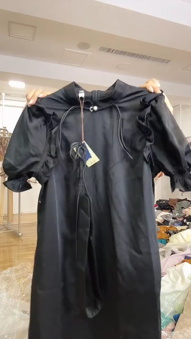 连衣裙       XL码      115-125斤