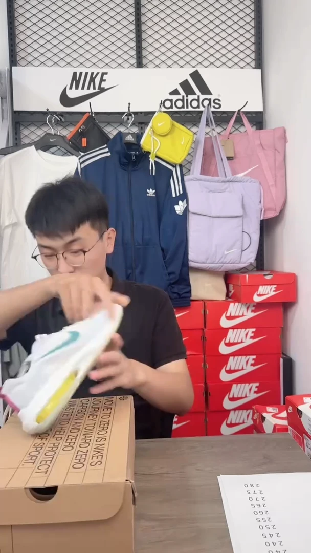 089直播间断码清货跑鞋