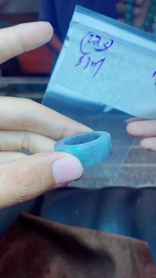 【闪购商品】定制翡翠未镶嵌戒圈