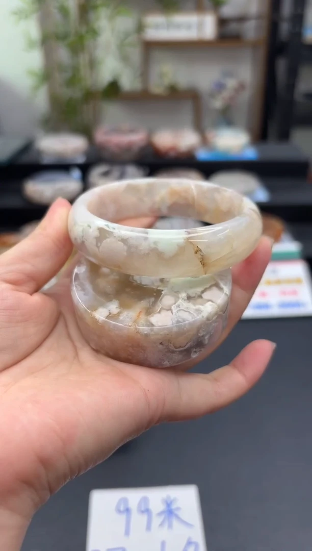 【闪购商品】石英质玉手镯未镶嵌C498(60圈赠送镯心)