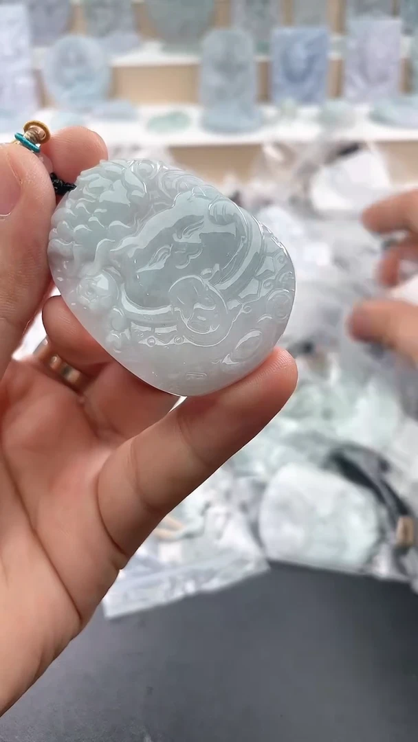 翡翠未镶嵌颈饰..../6/2/ 113