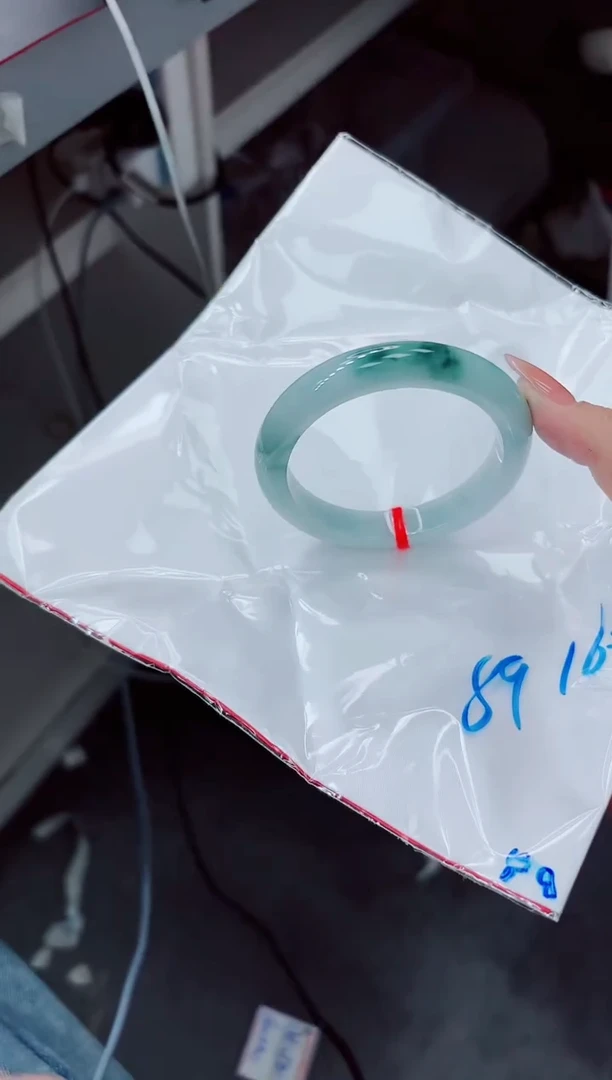 【闪购商品】翡翠手镯未镶嵌0000000000