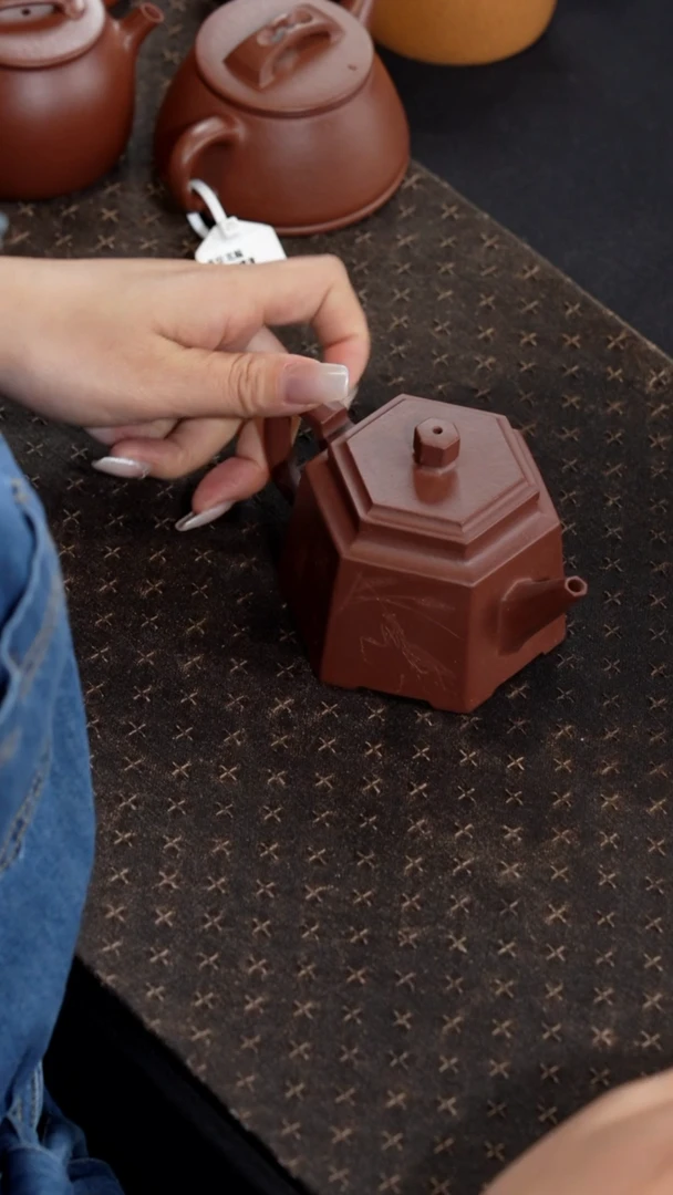 茶壶紫砂底槽清六方井栏刻绘