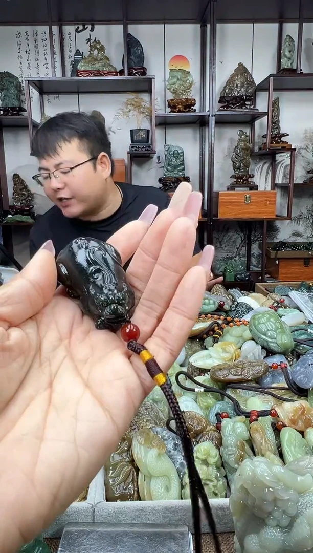 未镶嵌和田玉把件1