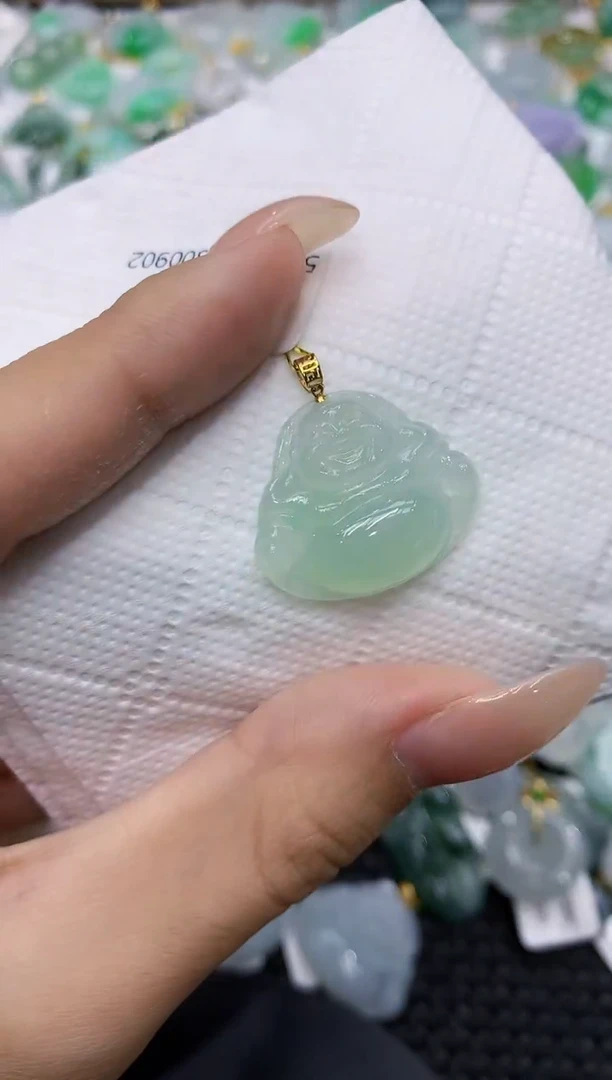 颈饰18K金镶嵌翡翠111111111111
