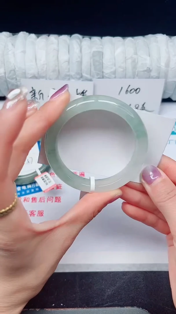 未镶嵌手镯石英质玉154-54/55