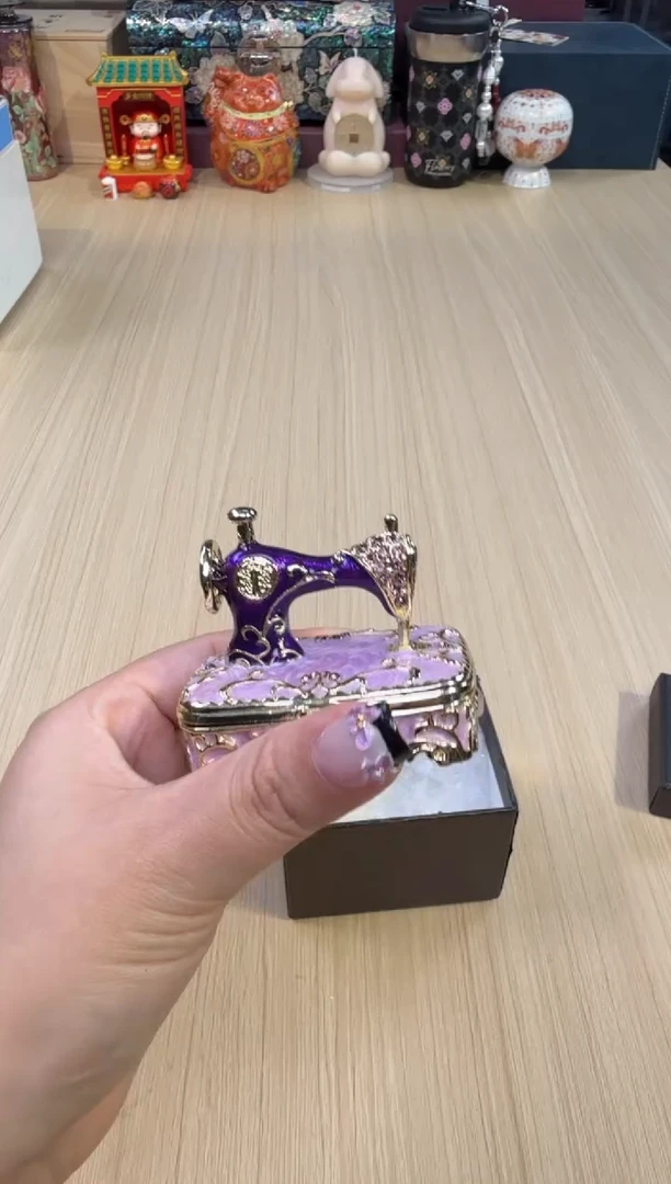 39七宝紫色缝纫机