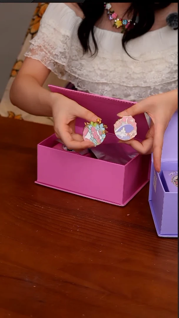 28-赫本猫车载香薰-粉色紫色 秘境情书