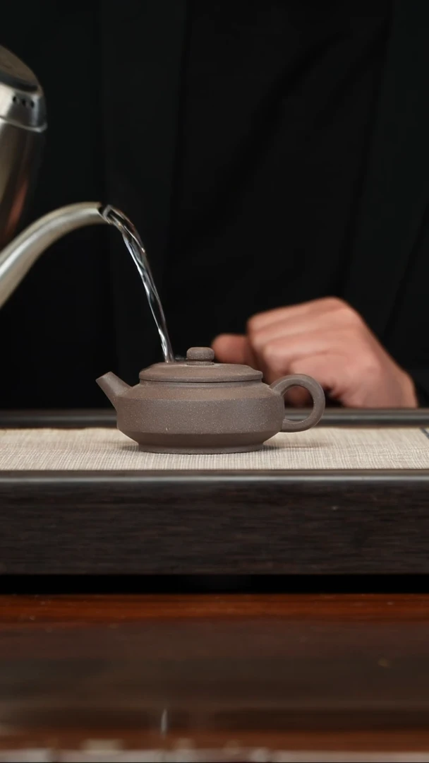 【闪购商品】紫砂茶壶紫泥仲芳周盘130cc