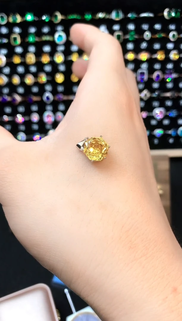银S925镶嵌吊坠(赠链)黄晶......