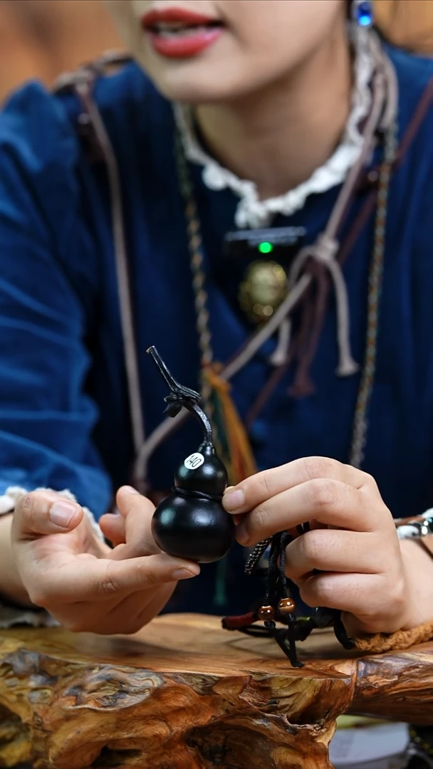 【闪购商品】140—光岳葫脖挂车挂天然大漆手捻小葫芦