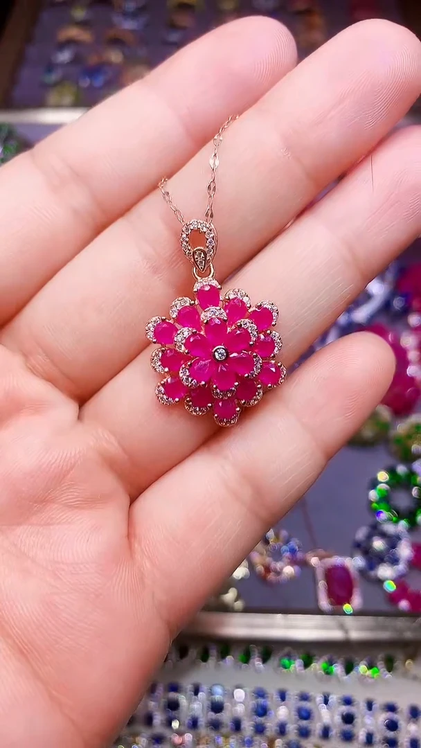 颈饰银S925镶嵌红宝石....