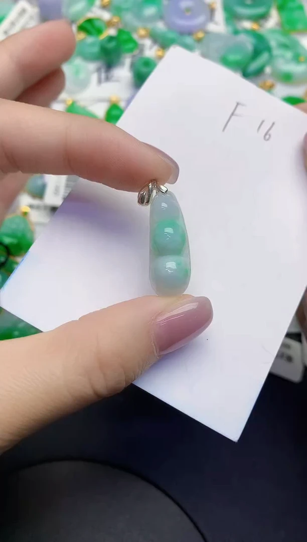 颈饰未镶嵌翡翠缅甸天然翡翠A货