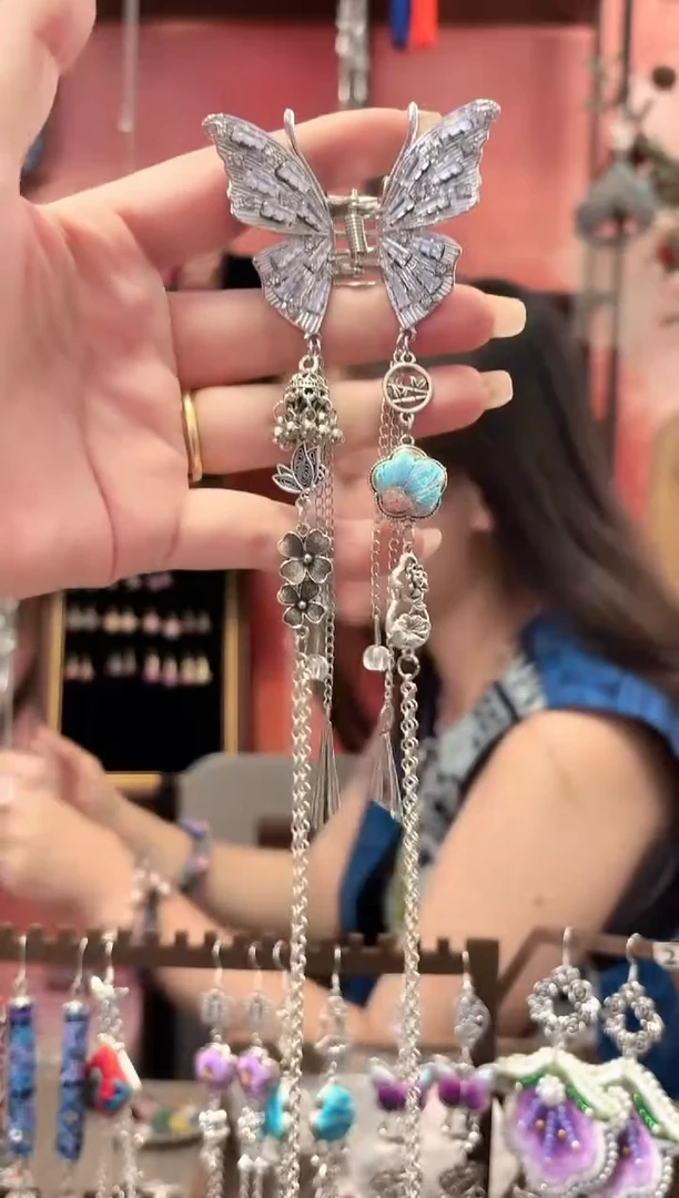 织绣云织谣民族风精美饰品 162