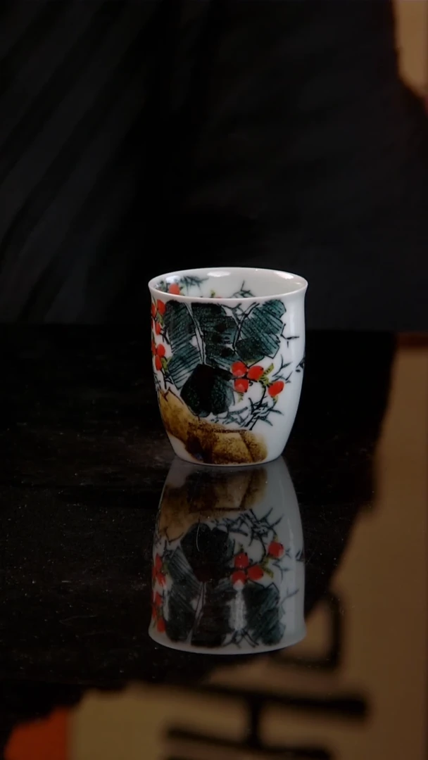 李华手绘釉中五彩竹石芭蕉闻香杯