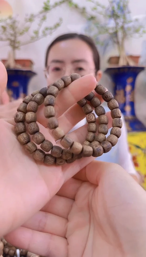 【闪购商品】沉香手串海南绿奇楠乌身虫漏鼓珠单圈多样性发一