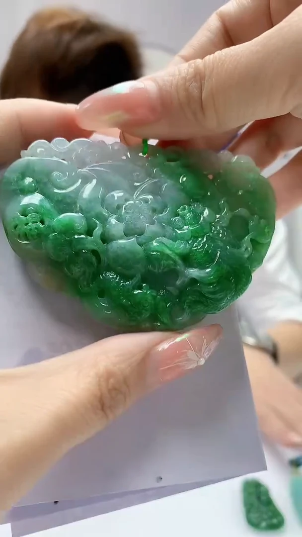 【闪购商品】定制翡翠未镶嵌4868DD-毛货挂件荷叶鱼164