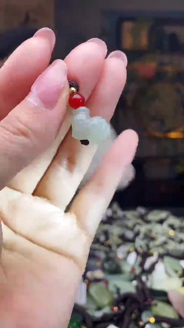 颈饰未镶嵌和田玉多样性发货，拍一发一