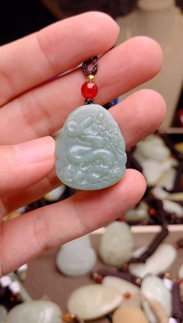 和田玉未镶嵌颈饰1