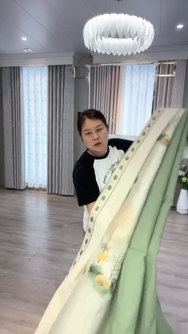 布闪电购商品24（中）