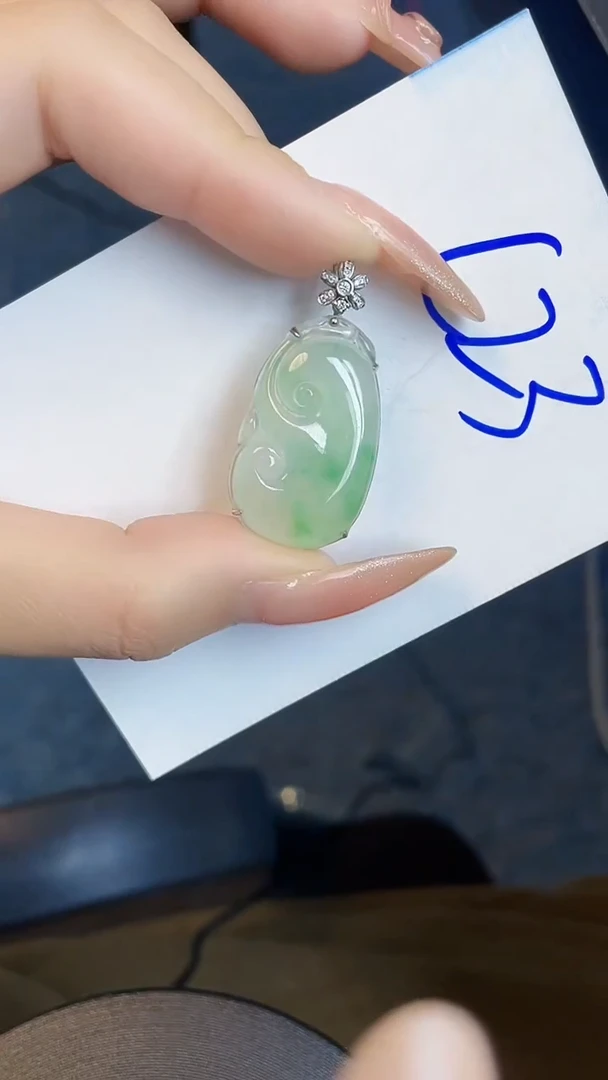 【闪购商品】翡翠颈饰18K金镶嵌00000000