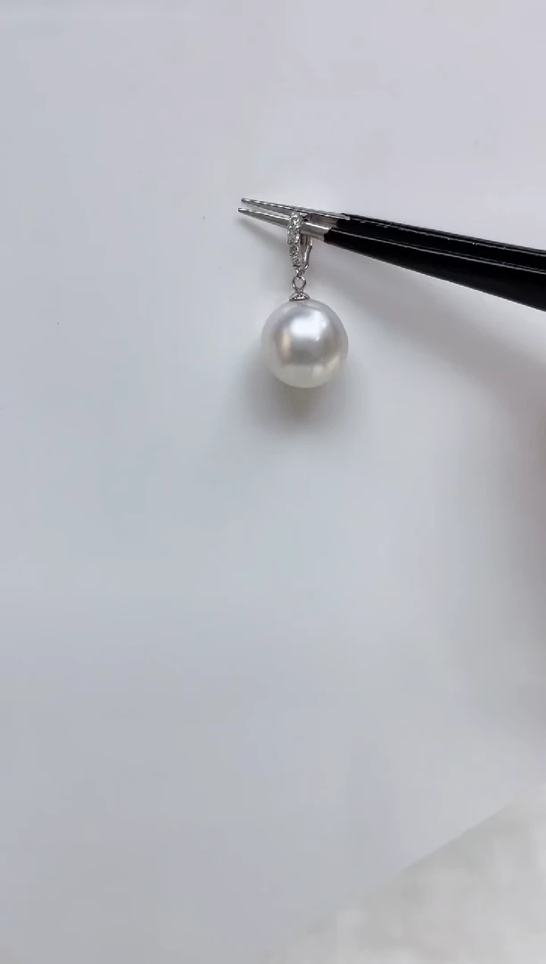 海水珍珠18K金镶嵌颈饰海水珍珠吊坠