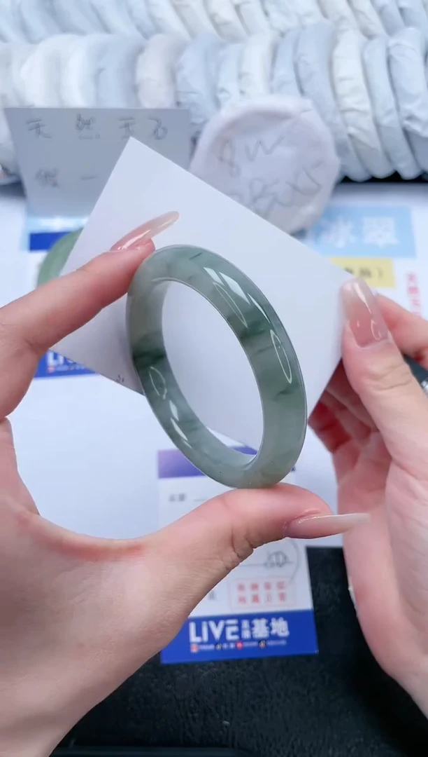 【闪购商品】石英质玉手镯未镶嵌T153-50.7