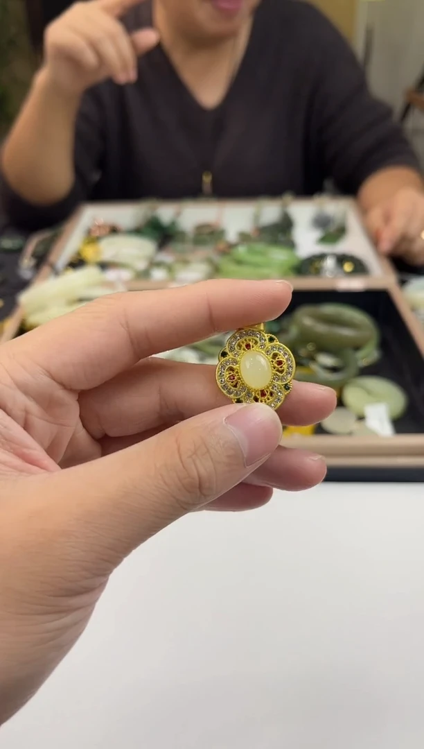 颈饰未镶嵌和田玉多样性拍一发一  1.17