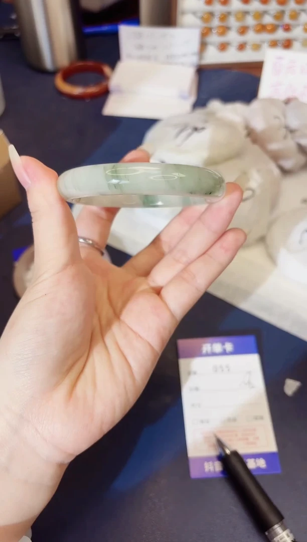 石英质玉手镯未镶嵌55-天山翠-圈口60