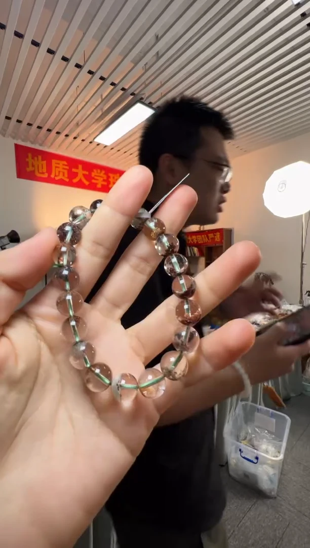 水晶手串未镶嵌约9.5-10mm四季幽灵圆珠（聚宝盆款）单圈