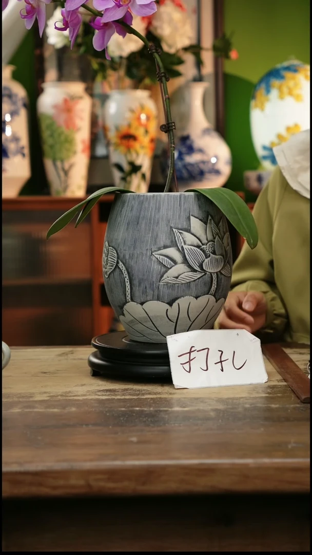 摆件 景德镇纯手工釉下彩精品花瓶+