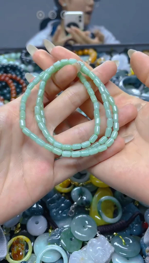 颈饰未镶嵌翡翠5MM/ N /翡翠A货，一件也是批发价
