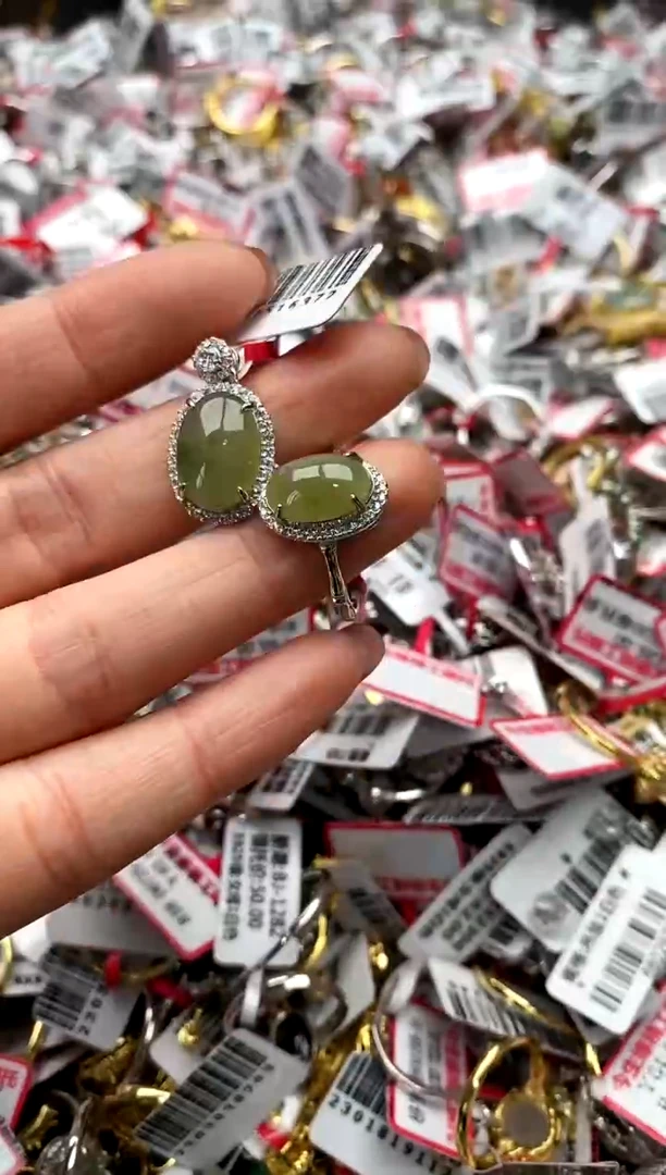 【闪购商品】翡翠戒指银S925镶嵌8888888    8