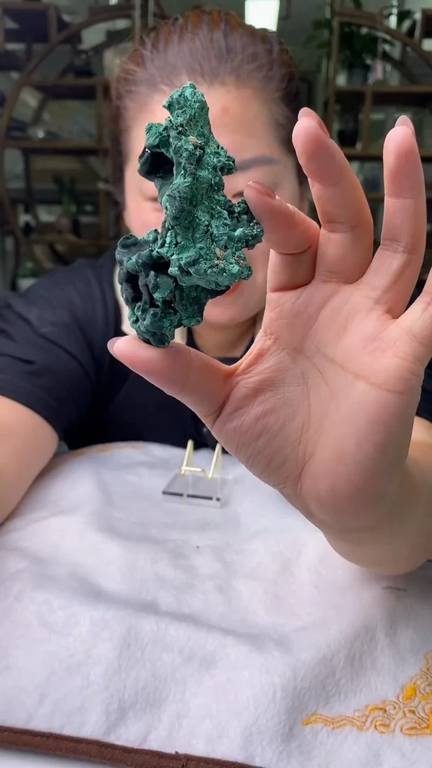 孔雀石未镶嵌原石孔雀石原石D750