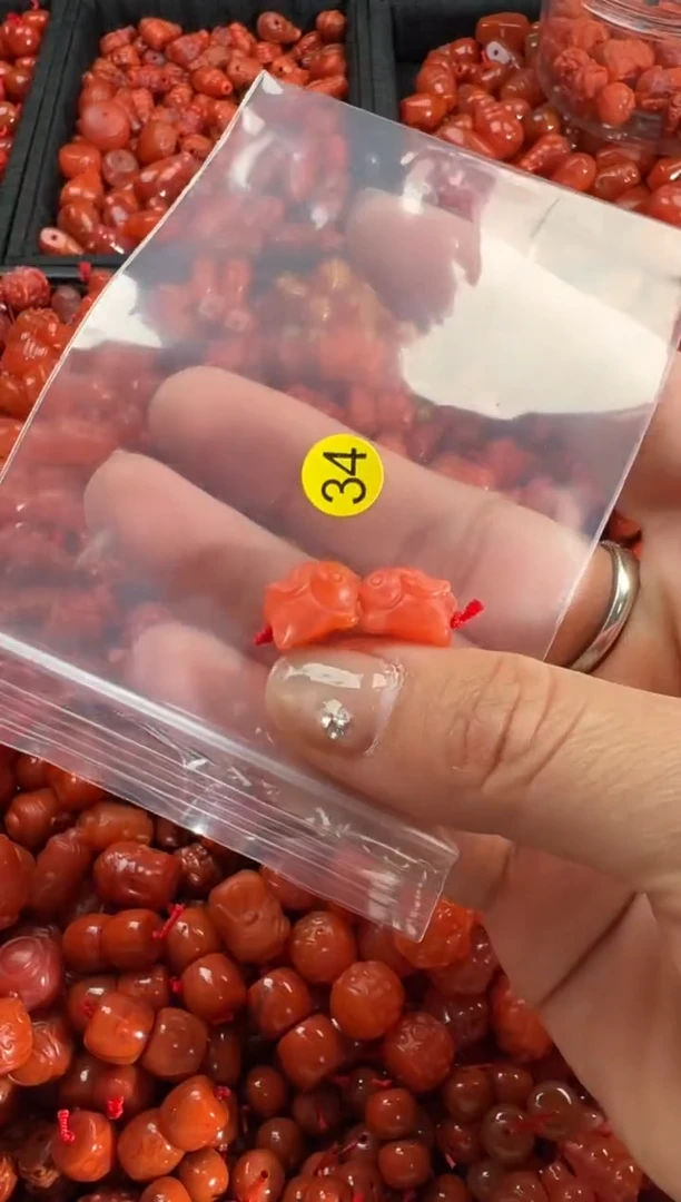 【闪购商品】南红玛瑙颈饰未镶嵌1